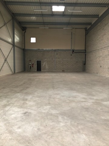 logistics - Activités / Bureaux À Louer - featured