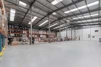 logistics - Activités / Bureaux À Louer - gallery thumbnail - 4