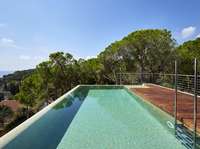 living - Villa moderna recién construida en venta en Cala Canyelles - gallery thumbnail - 7