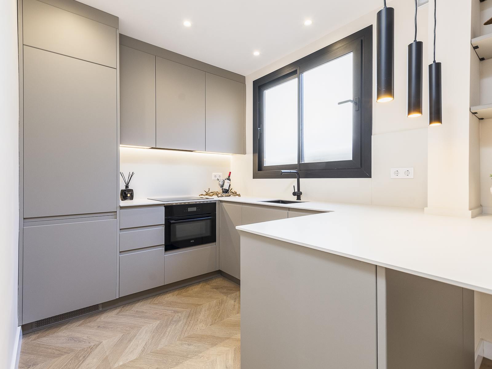living - 80m² apartment with 25m² terrace for sale in Sants-Badal - gallery - 9
