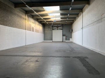 logistics - Activités / Bureaux À Louer - featured