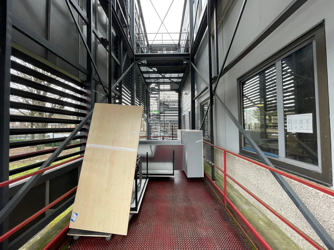 logistics - Light Industrial Premises / Offices For Rent - gallery - 5