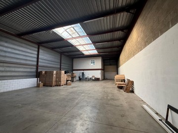 logistics - Activités / Bureaux À Louer - featured