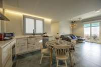 living - Piso de 140m² en venta en Playa Malvarrosa/Cabanyal - gallery thumbnail - 3
