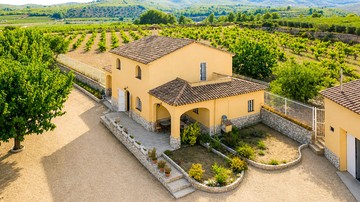 living - 229m² country house with 22m² terrace for sale in Penedès - featured