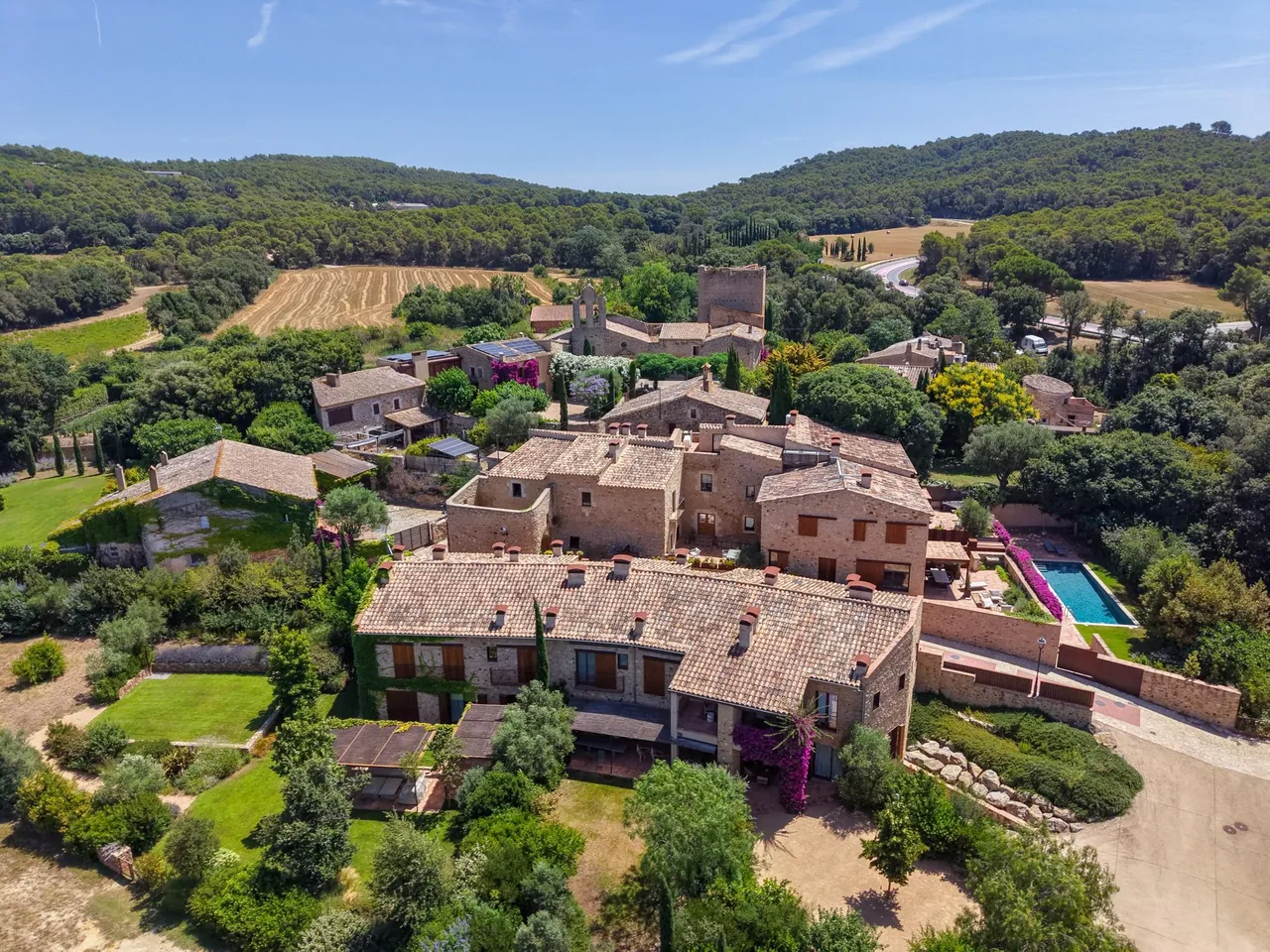 living - Masia de 297m² con 30m² terraza en venta en Baix Empordà - gallery - 2