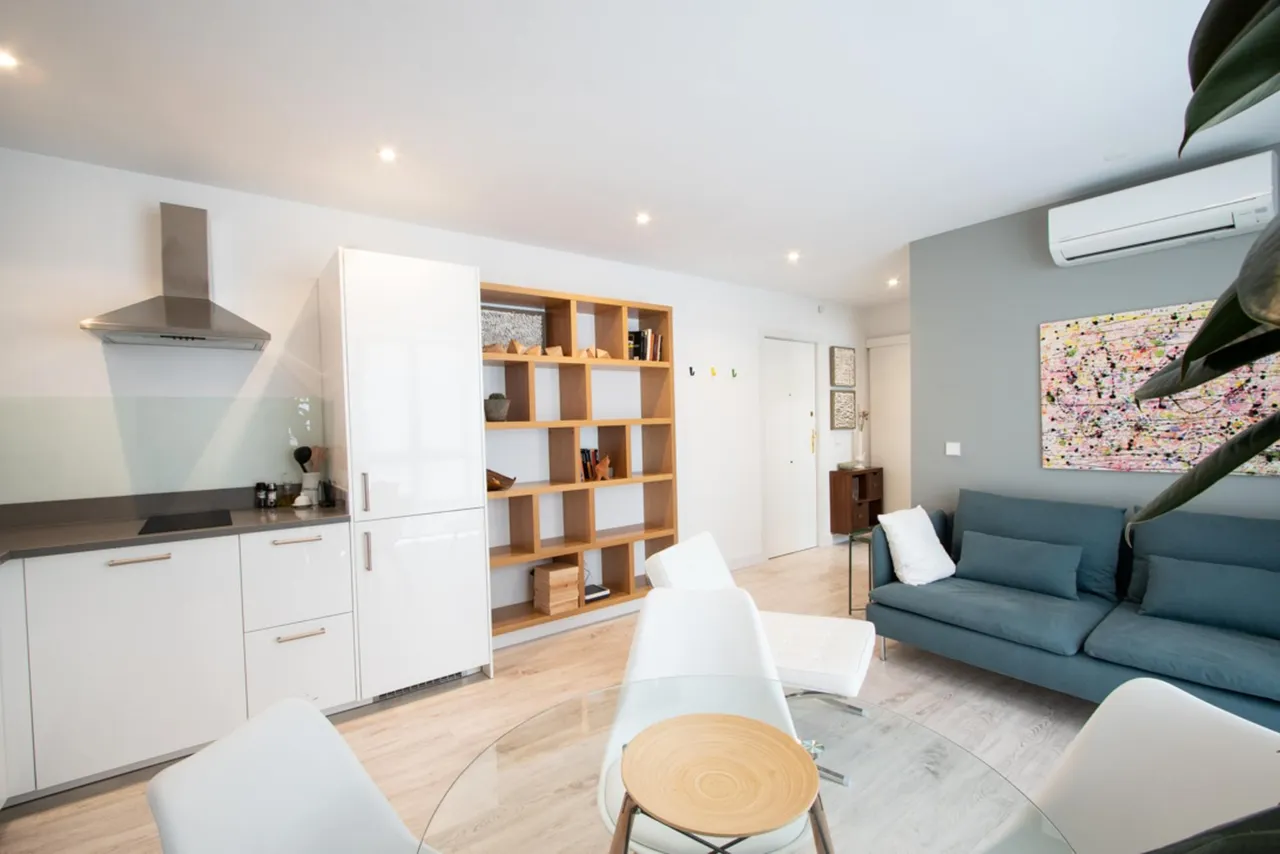 living - 50m² apartment for rent in Chueca - Justicia, Madrid - gallery - 3
