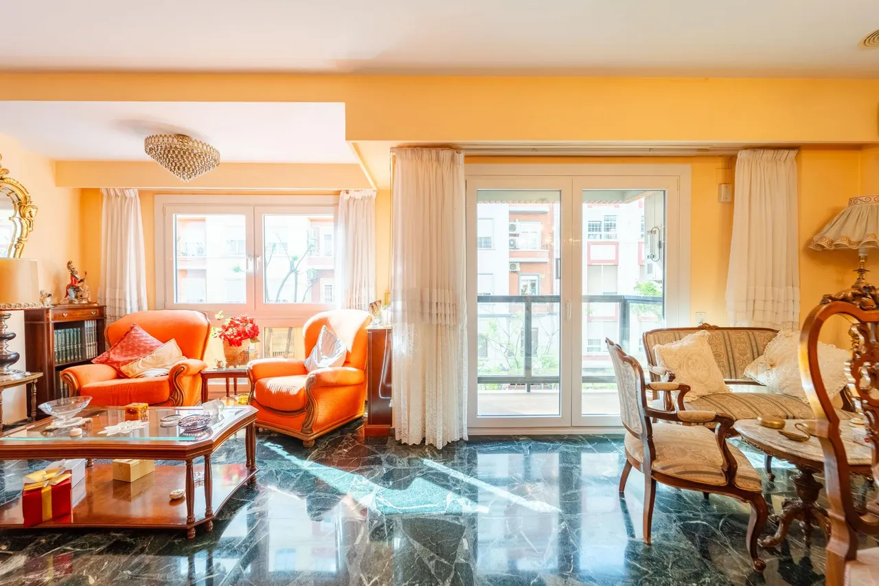 living - Piso de 200m² en venta en Extramurs, Valencia - gallery - 4