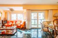 living - Piso de 200m² en venta en Extramurs, Valencia - gallery thumbnail - 4
