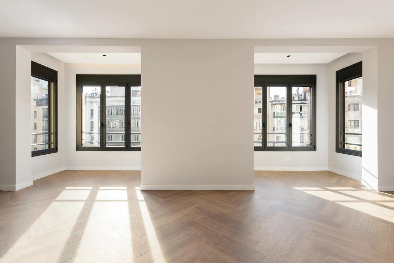 living - Piso de 156m² en venta en Eixample Derecho, Barcelona - gallery - 2