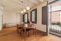 living - Piso de 101m² en venta en El Born, Barcelona - gallery thumbnail - 2