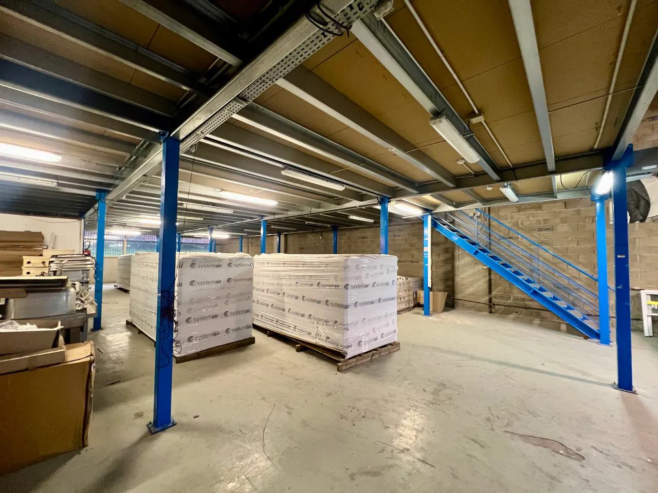 logistics - Light Industrial Premises / Offices For Rent - gallery - 8