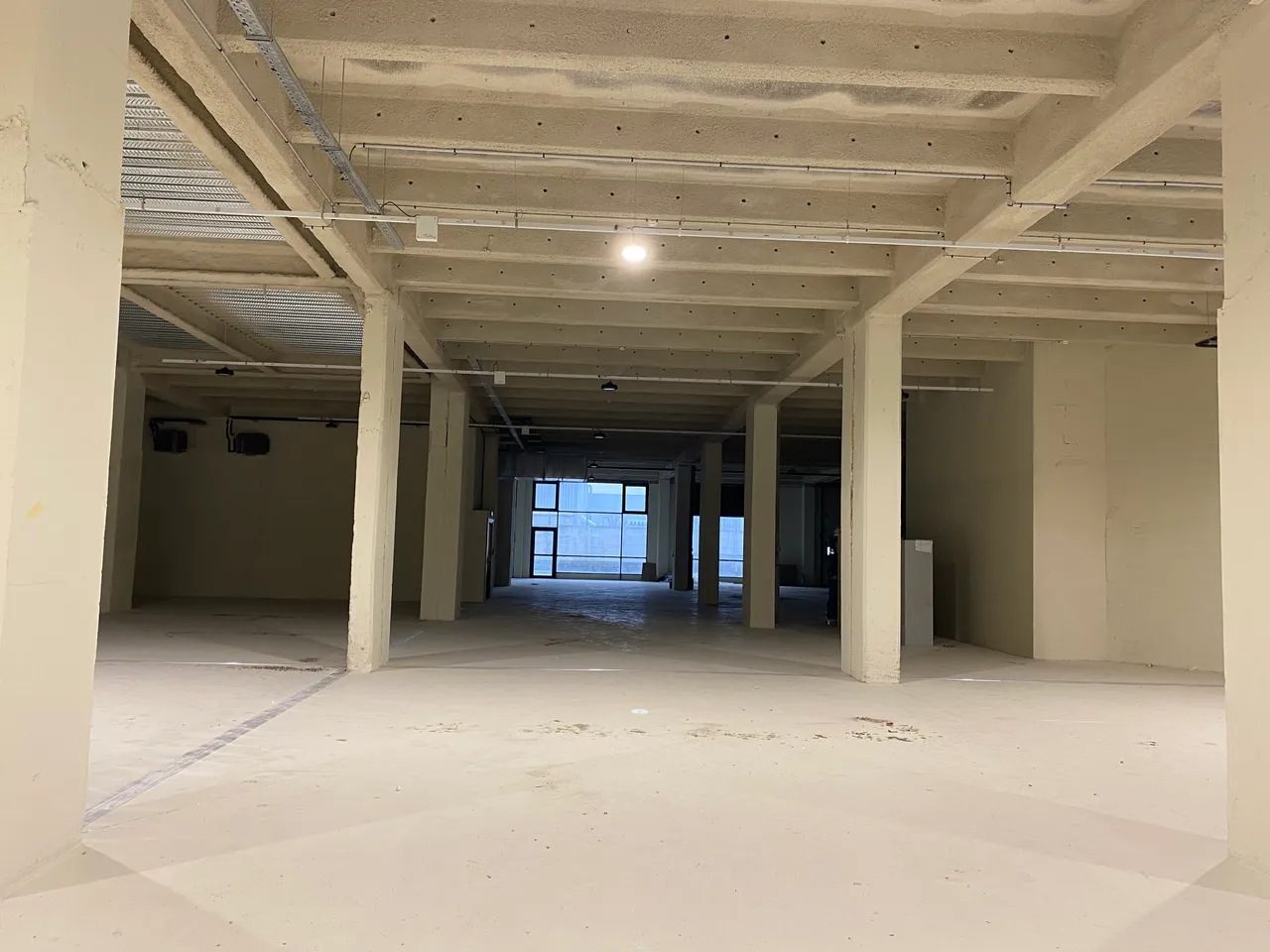 logistics - Activités / Bureaux À Louer - gallery - 3