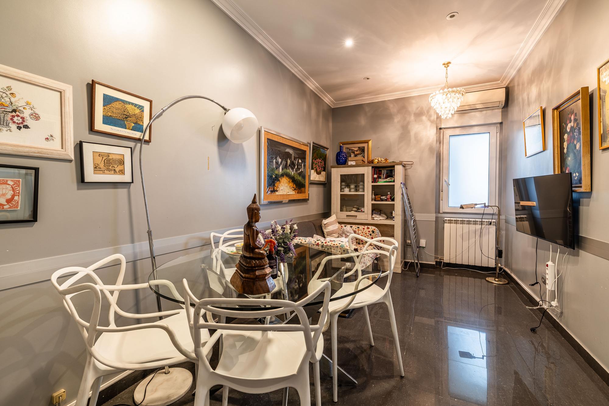 living - 167m² apartment for sale in Ríos Rosas, Madrid - gallery thumbnail - 10