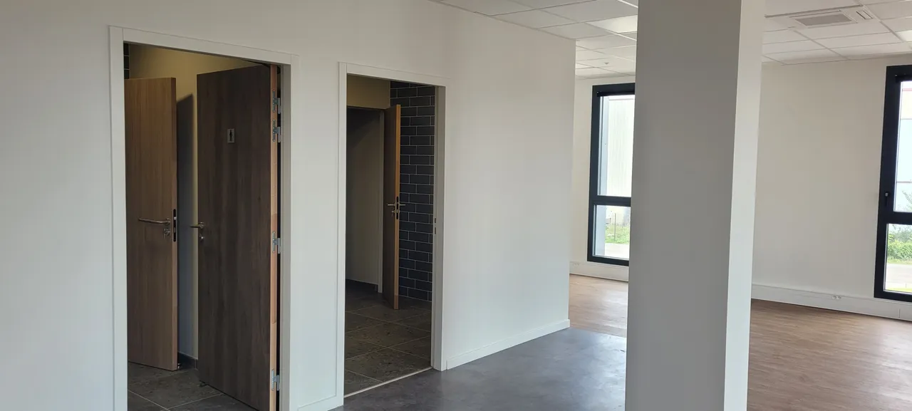 logistics - Courier Warehouse For Rent - gallery - 9