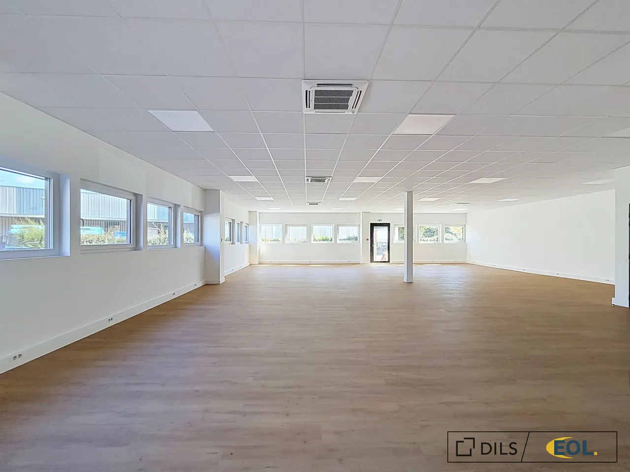 logistics - Entrepôt / Bureaux À Louer - gallery - 6