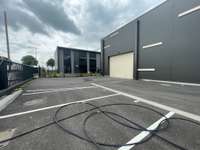 logistics - Entrepôt / Bureaux À Louer - gallery thumbnail - 1