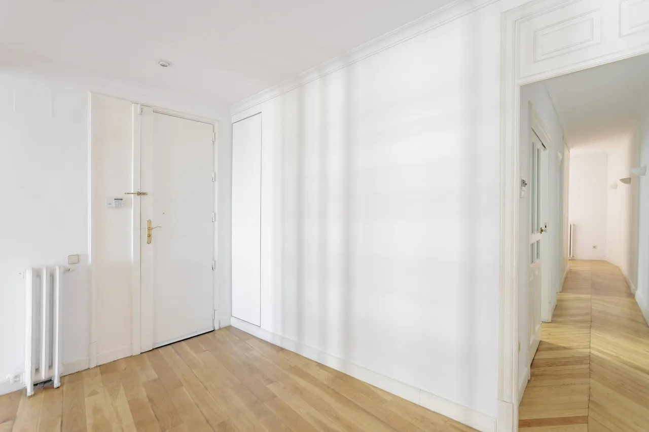living - Piso de 140m² en alquiler en Palacio, Madrid - gallery - 10
