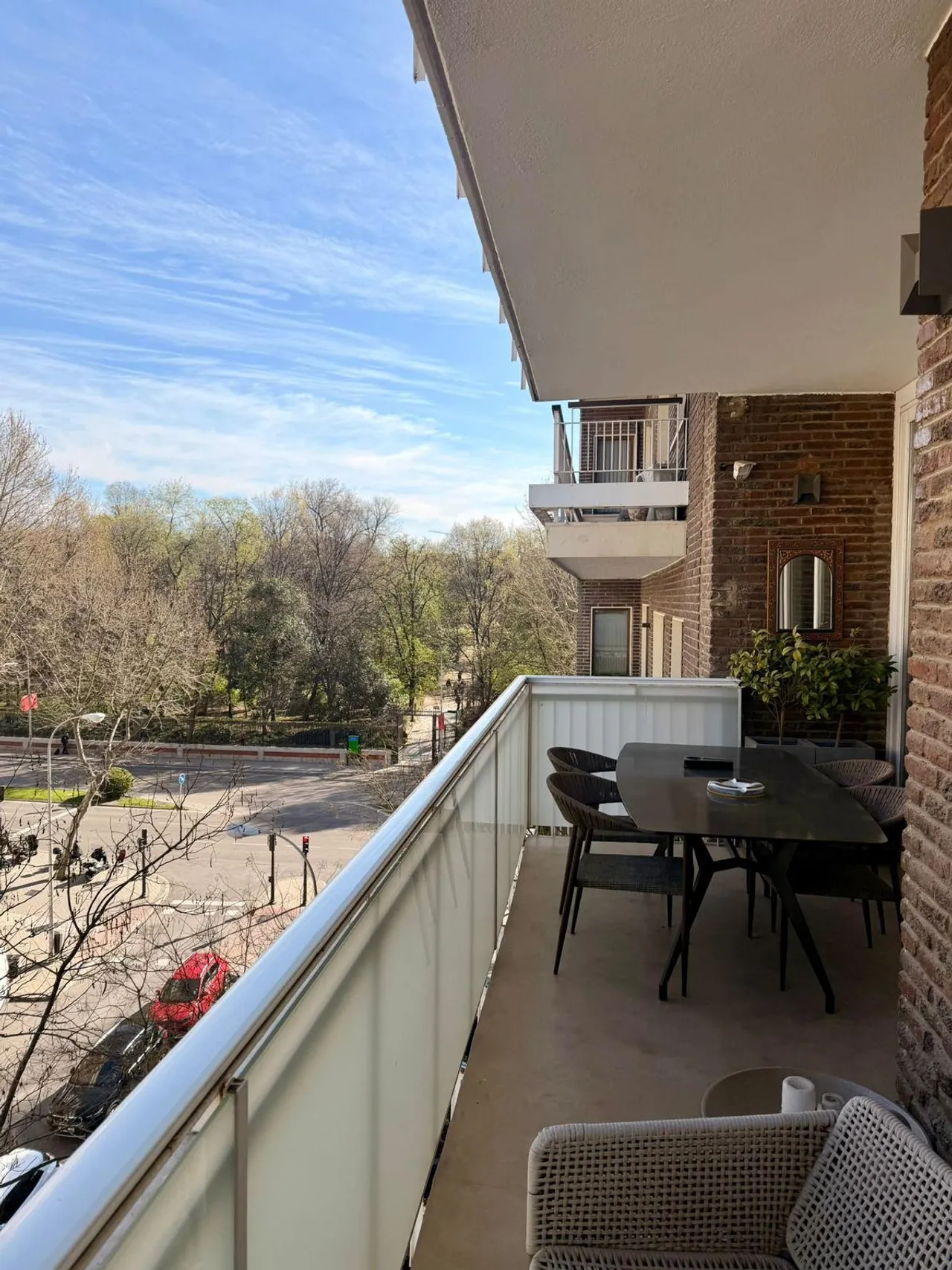 living - Piso de 292m² en alquiler en Jerónimos, Madrid - gallery - 7