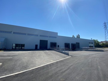 logistics - Light Industrial Premises / Offices For Rent - featured