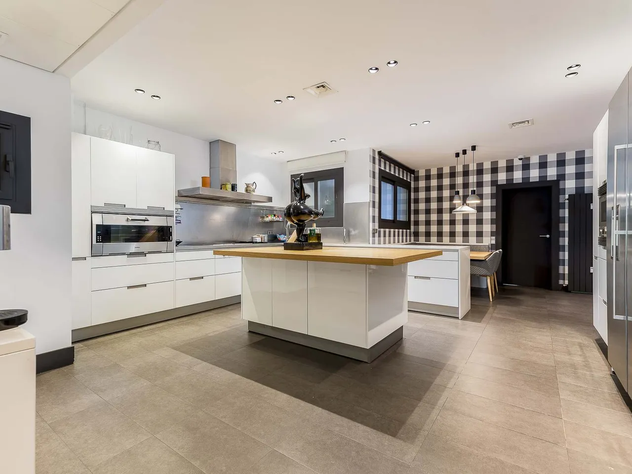 living - 563m² apartment with 80m² terrace for sale in Turó Park - gallery - 9
