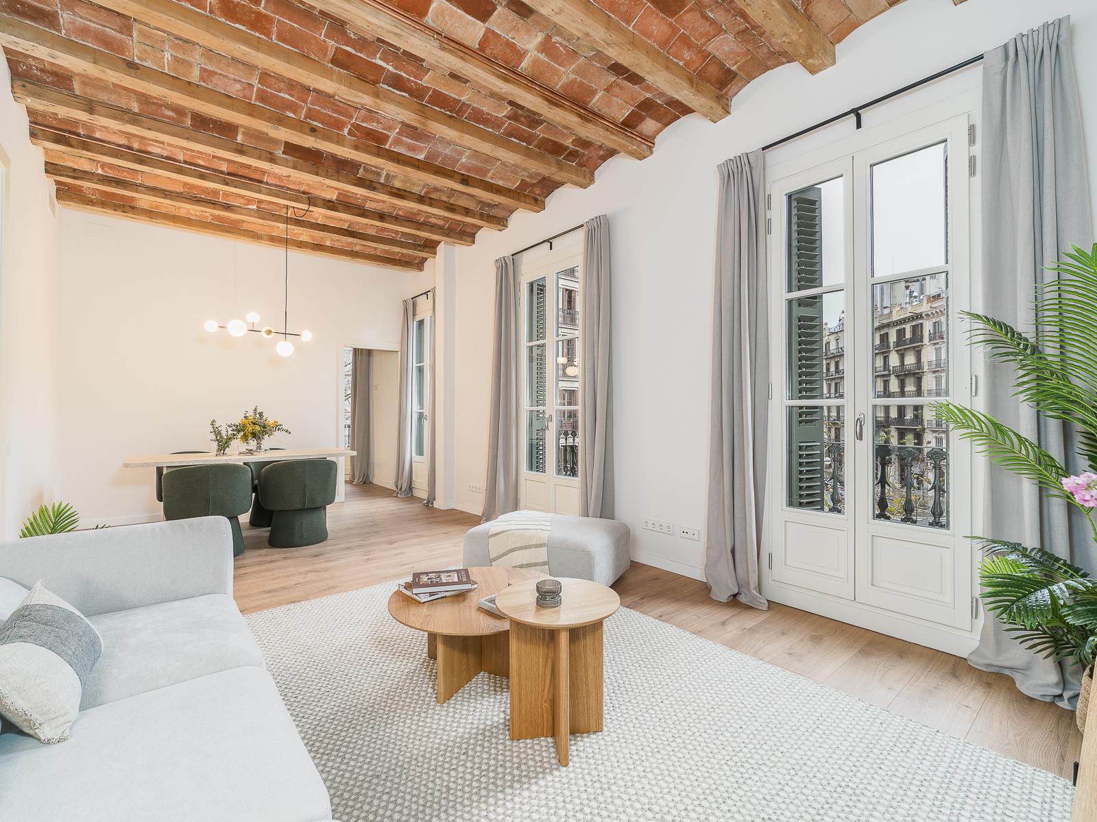 living - Piso de 89m² con 6m² terraza en venta en Eixample Izquierdo - gallery - 2