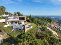 living - 715m² house / villa with 800m² garden for sale in Madroñal - gallery thumbnail - 2