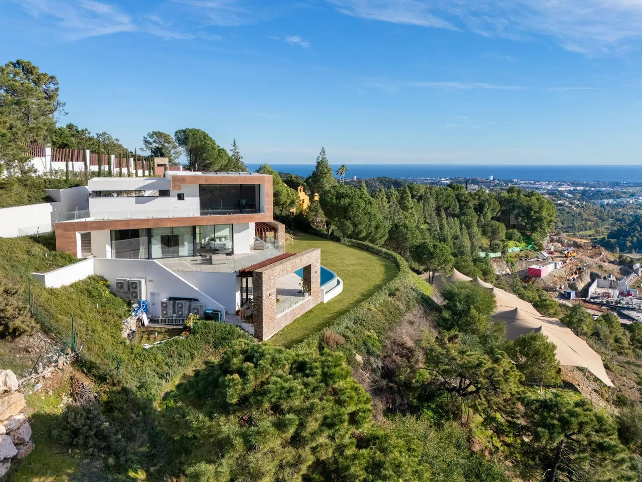 living - Casa / villa de 715m² con 800m² de jardín en venta en Madroñal - gallery - 2