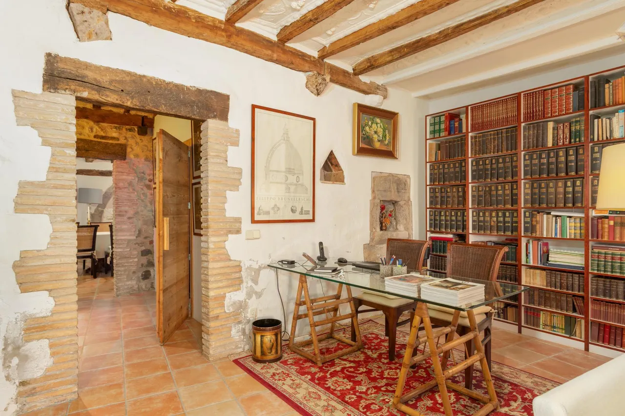 living - 696m² house / villa for sale in El Gironés, Girona - gallery - 8