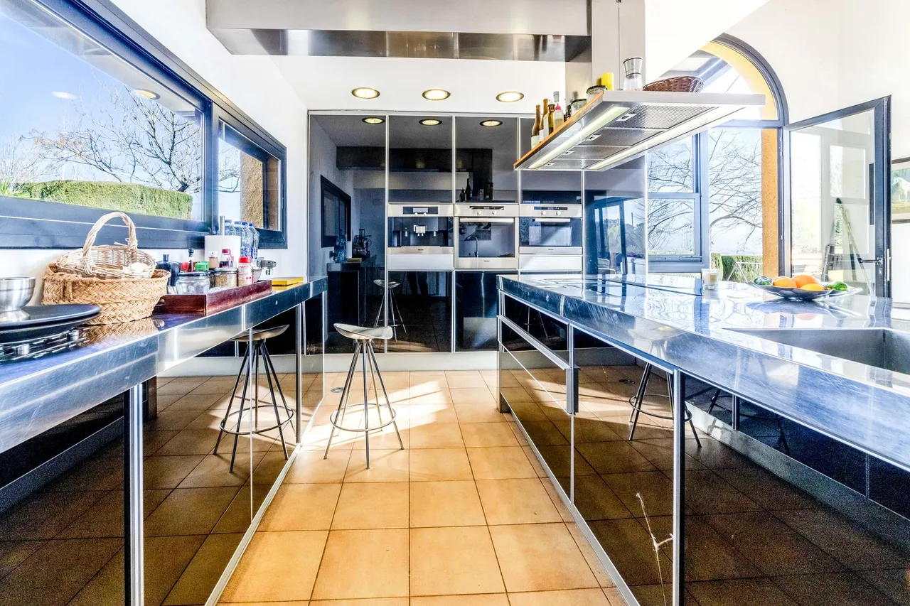 living - Casa rural de 280m² en venta en Penedès, Barcelona - gallery - 10