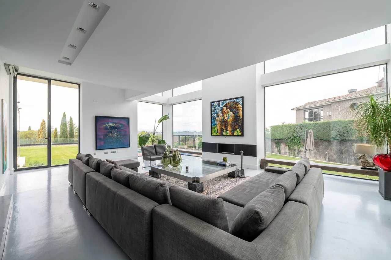 living - 1,203m² house / villa for sale in La Moraleja Urbanización - gallery - 6