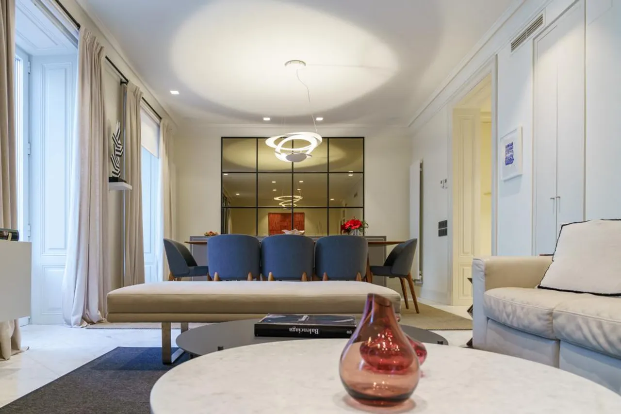 living - 120m² apartment for rent in Castellana, Madrid - gallery - 4