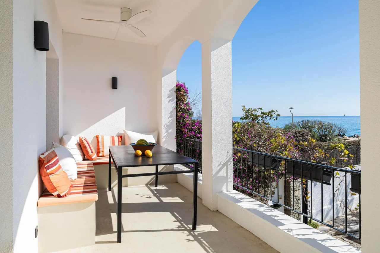 living - Casa / villa de 443m² en alquiler en Caldes d'Estrac - gallery - 2