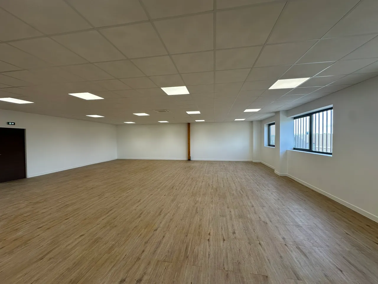 logistics - Activités / Bureaux À Louer - gallery - 5