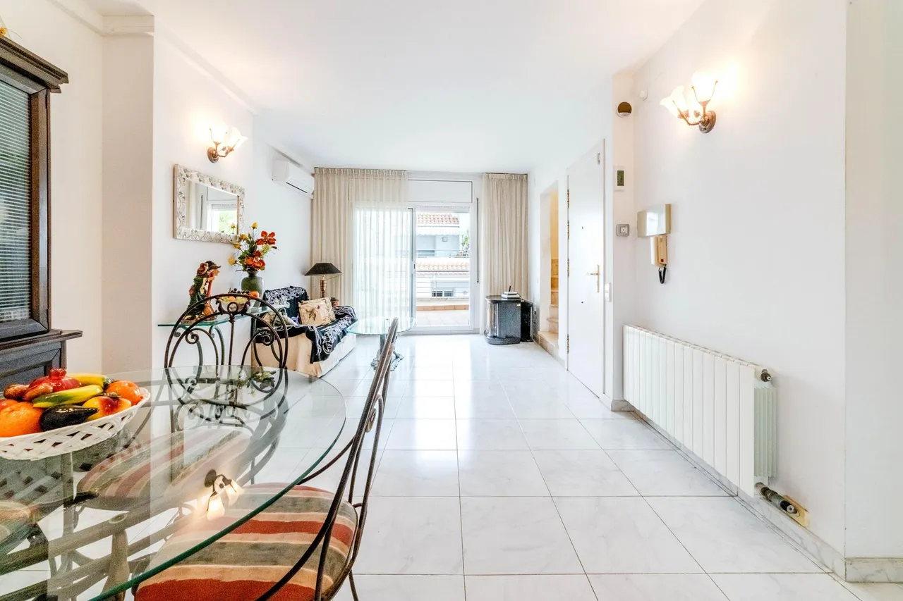 living - 89m² penthouse with 41m² terrace for sale in Sitges Town - gallery - 7