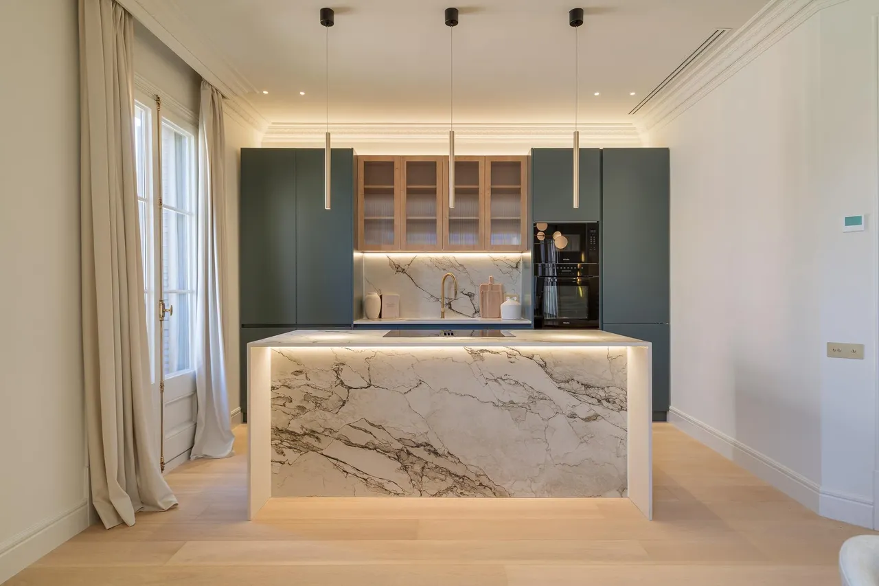 living - Ático de 185m² con 20m² terraza en venta en Eixample Derecho - gallery - 2