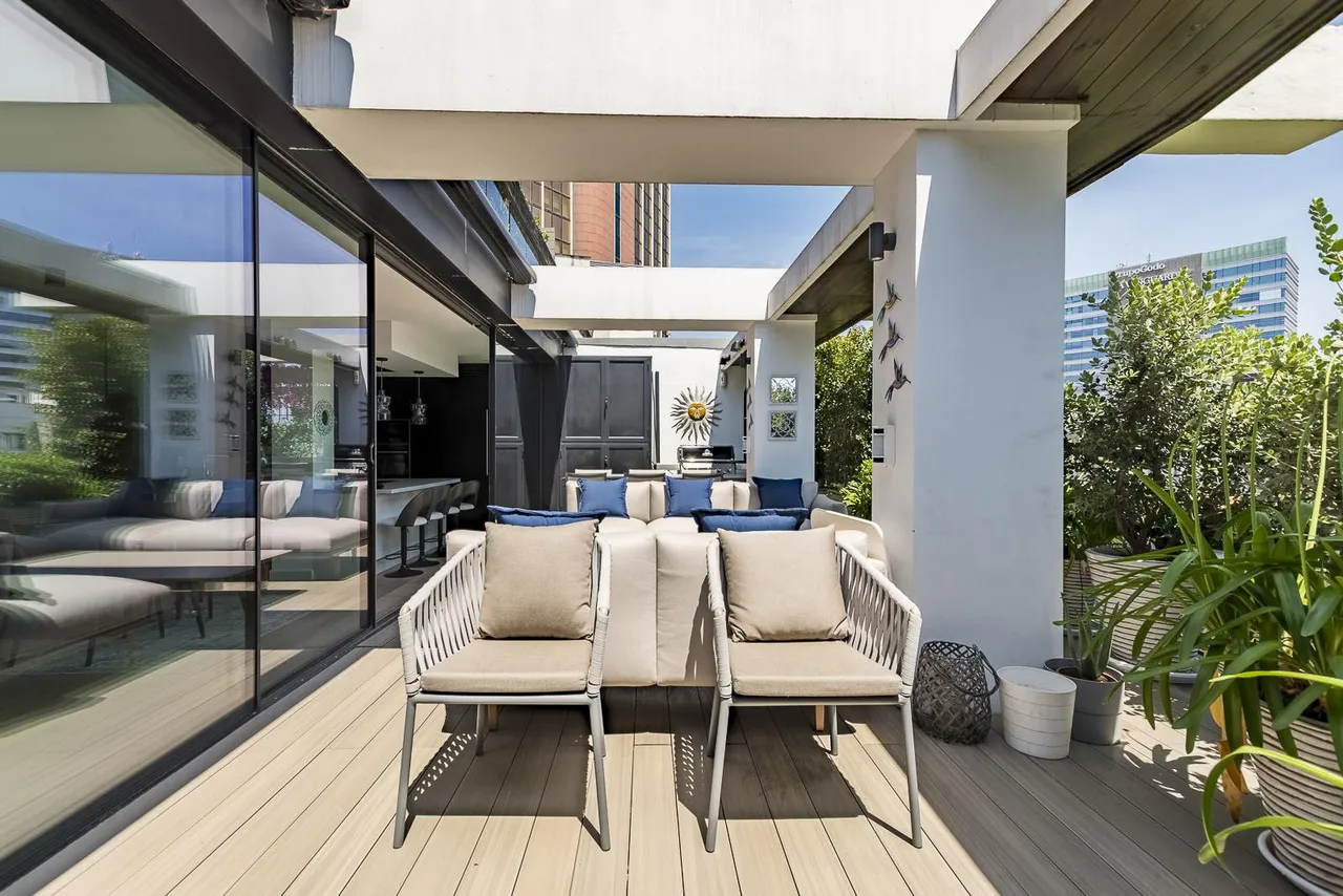 living - 240m² penthouse with 108m² terrace for sale in Les Corts - gallery - 10