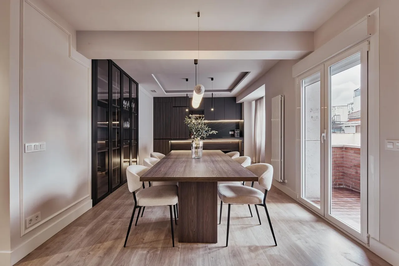 living - Piso de 154m² en venta en Almagro, Madrid - gallery - 8