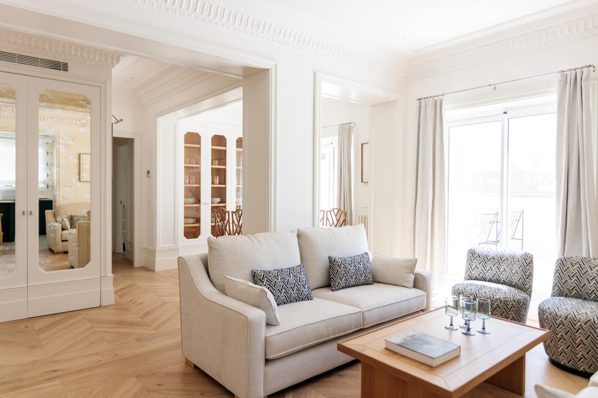 living - 178m² penthouse with 29m² terrace for sale in Goya, Madrid - gallery thumbnail - 5