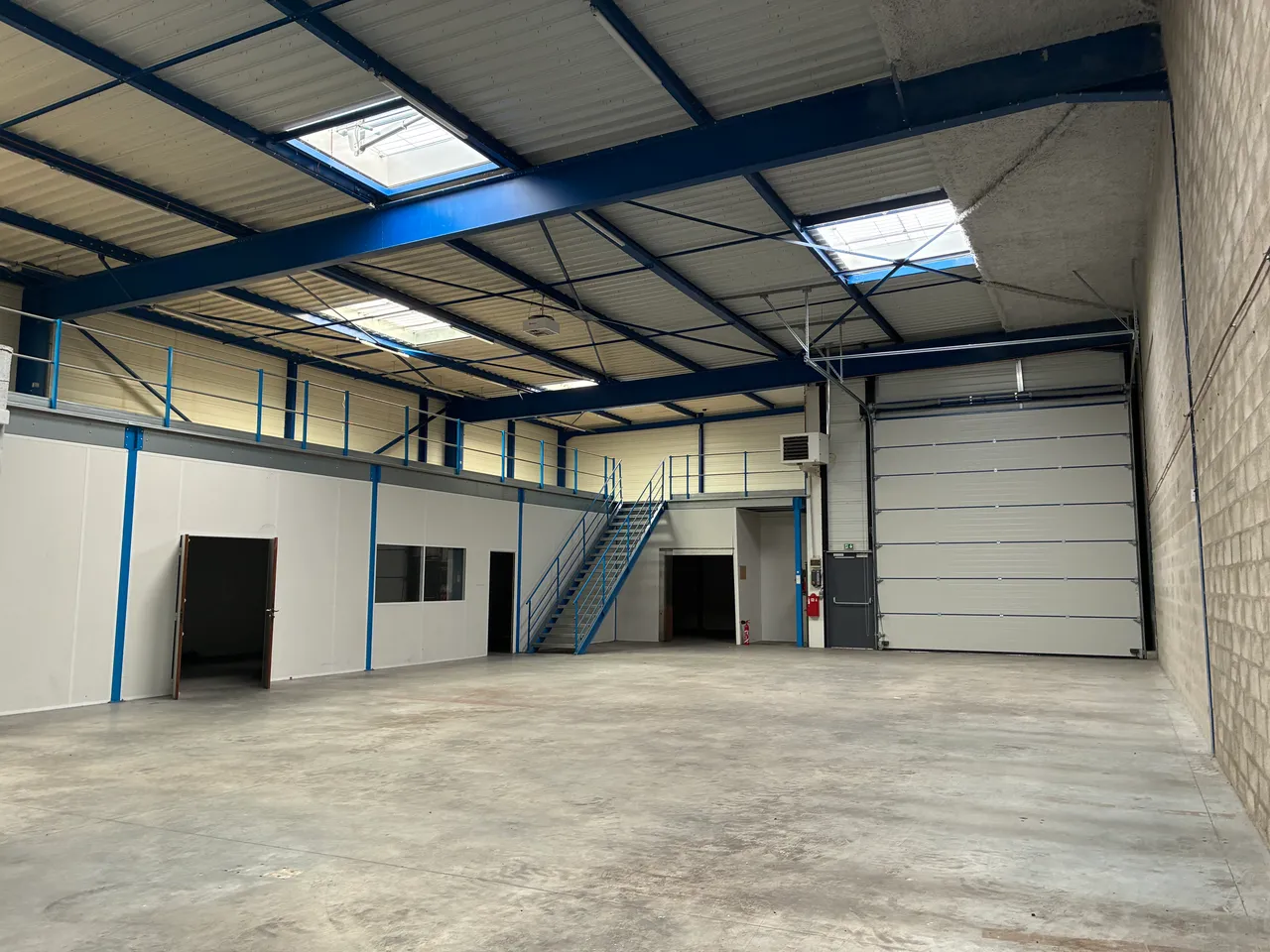 logistics - Activités / Bureaux À Louer - gallery - 8