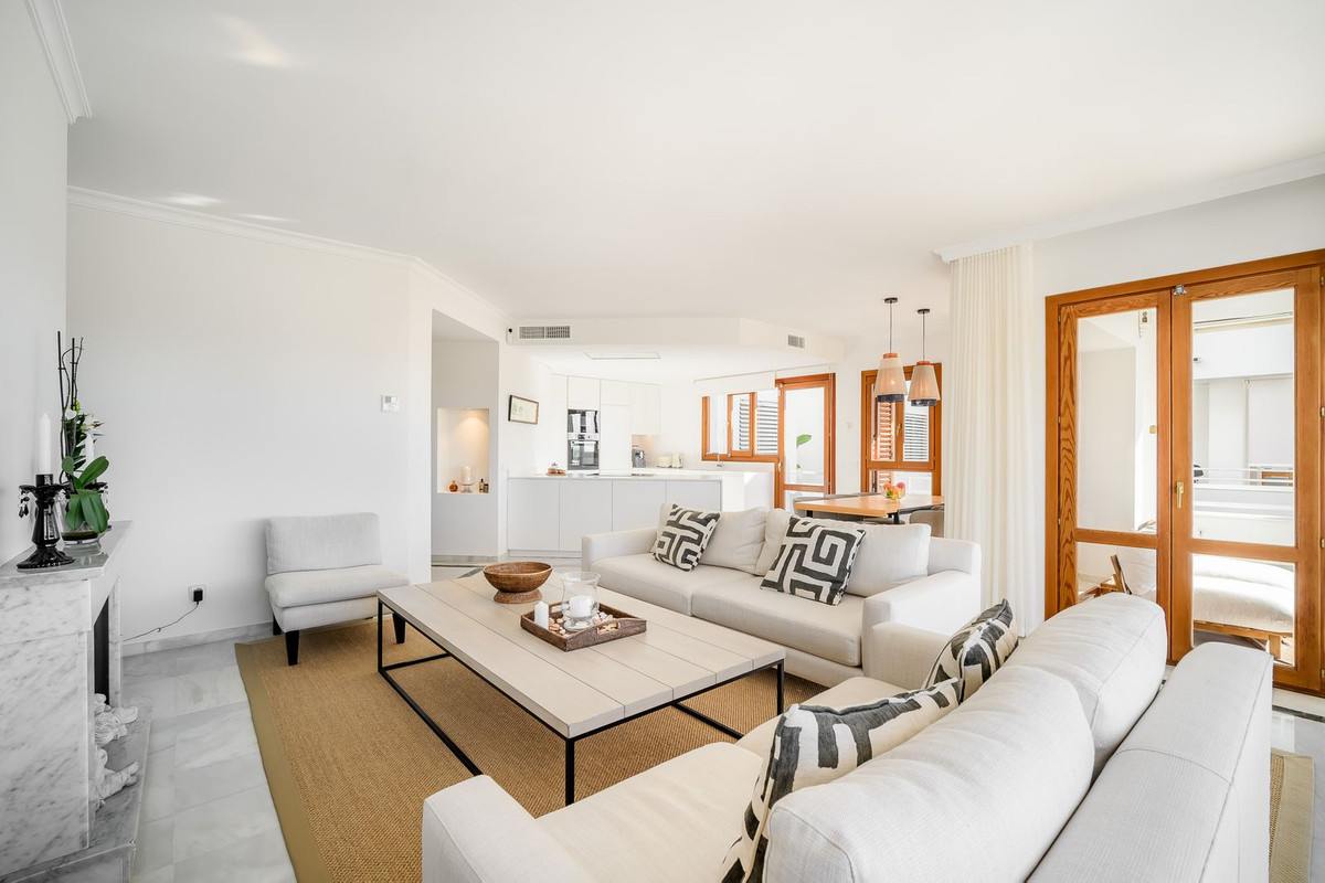 living - Piso de 125m² con 102m² terraza en venta en Nueva Andalucía - gallery - 8