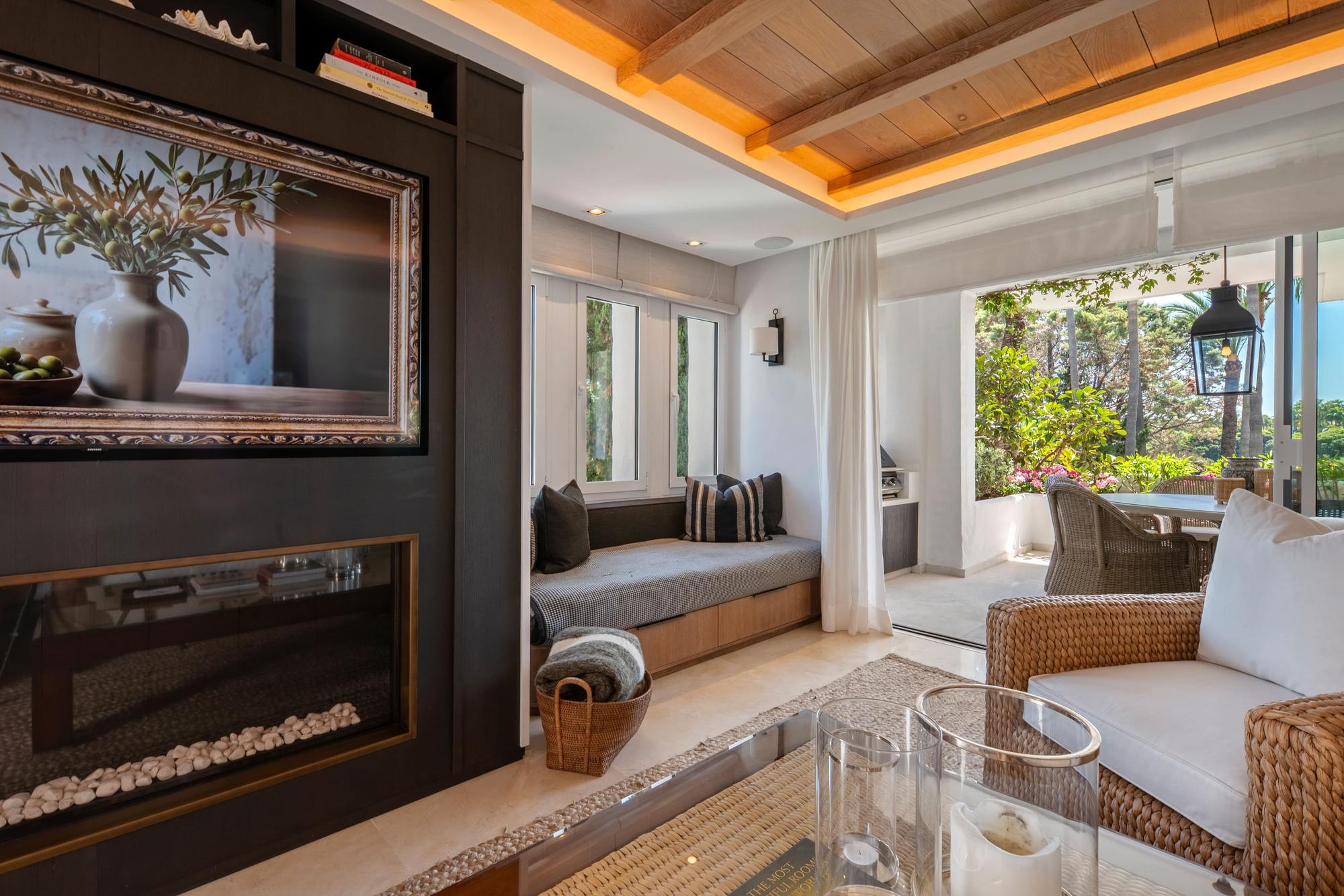 living - Piso de 120m² con 53m² terraza en venta en Milla de Oro - gallery thumbnail - 9