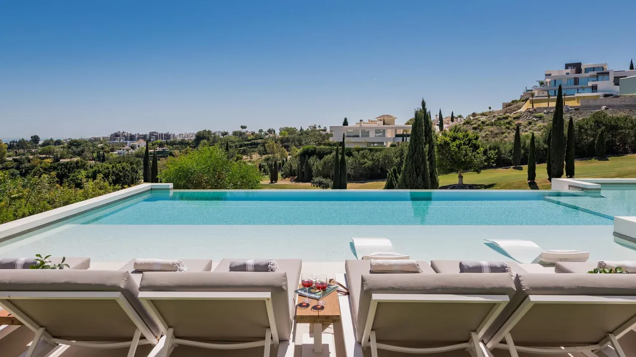 living - Casa / villa de 925m² con 220m² terraza en venta en New Golden Mile - gallery - 5