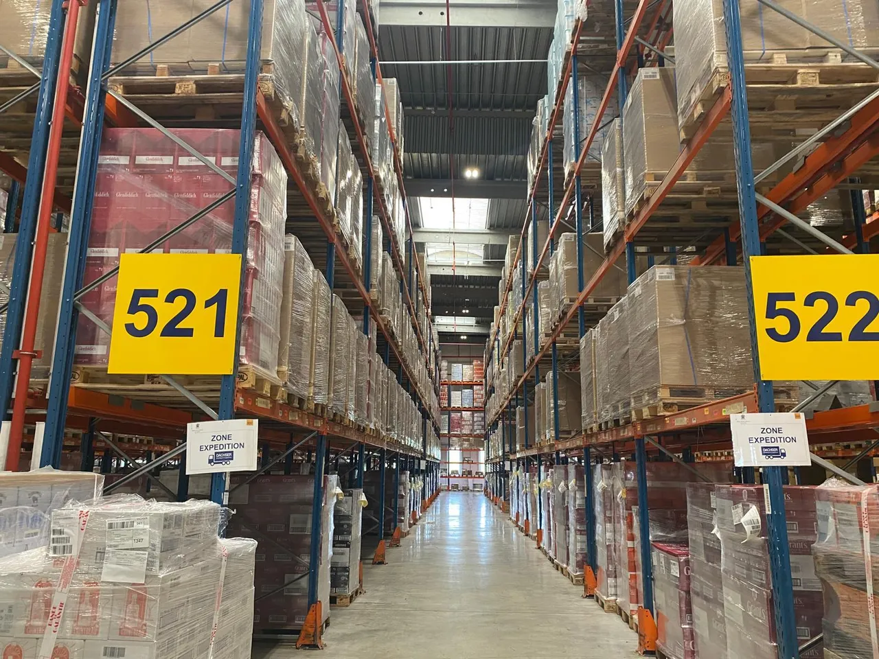 logistics - Logistics Warehouse For Rent - gallery - 4