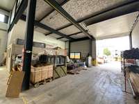 logistics - Activités / Bureaux À Louer - gallery thumbnail - 1