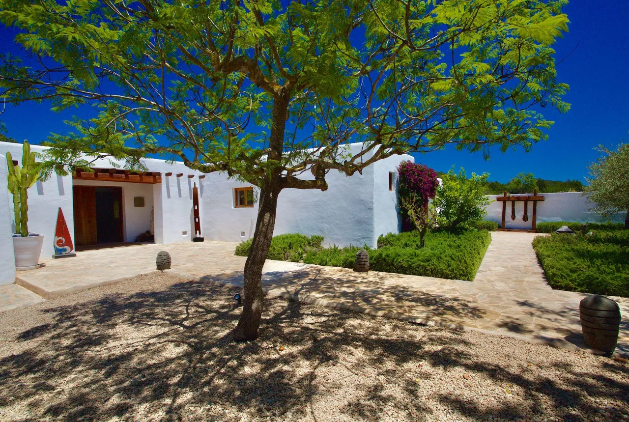 living - 410m² country house with 107m² terrace for sale in Santa Gertrudis - gallery - 8