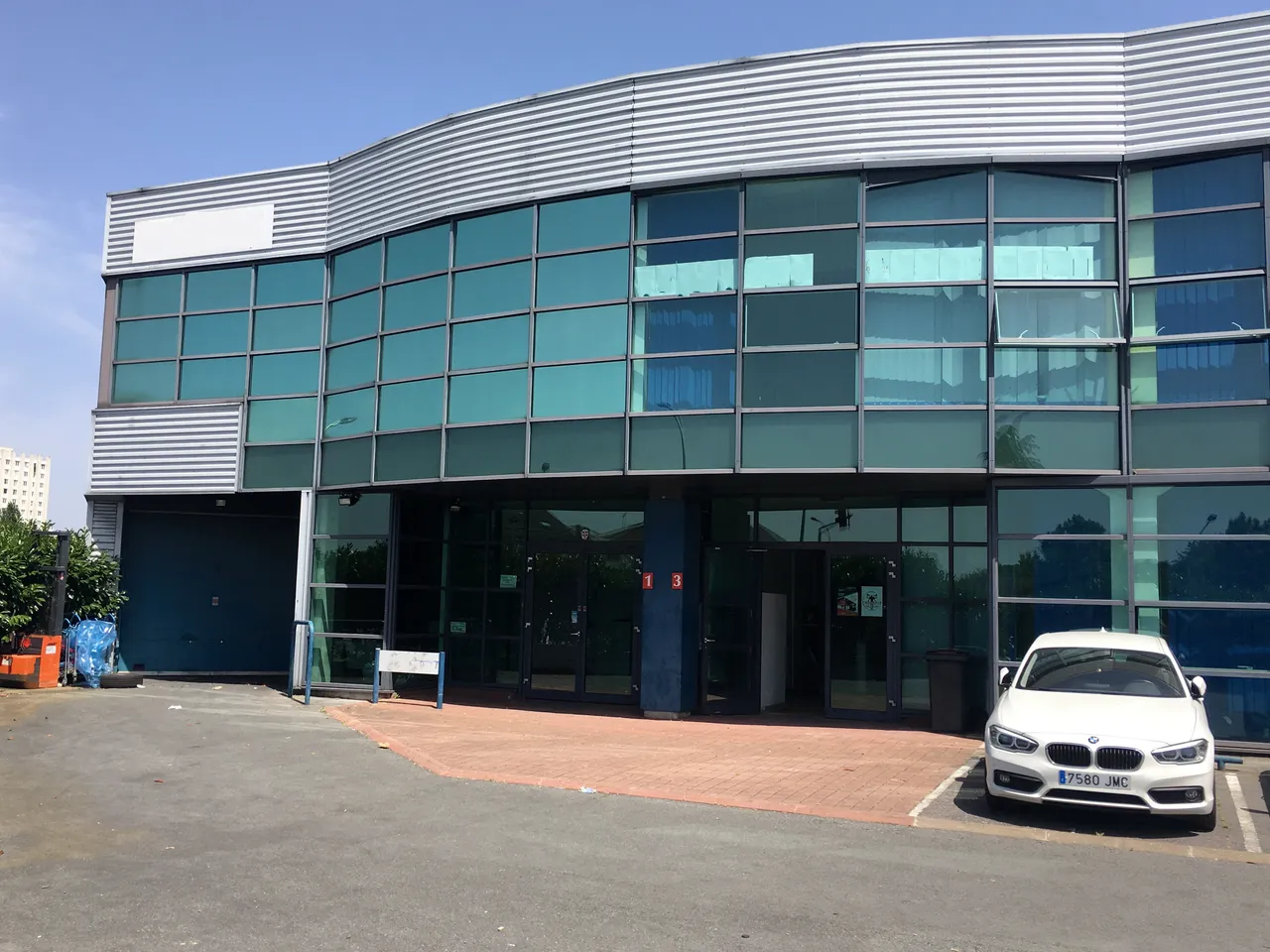 logistics - Activités / Bureaux À Louer - gallery - 2
