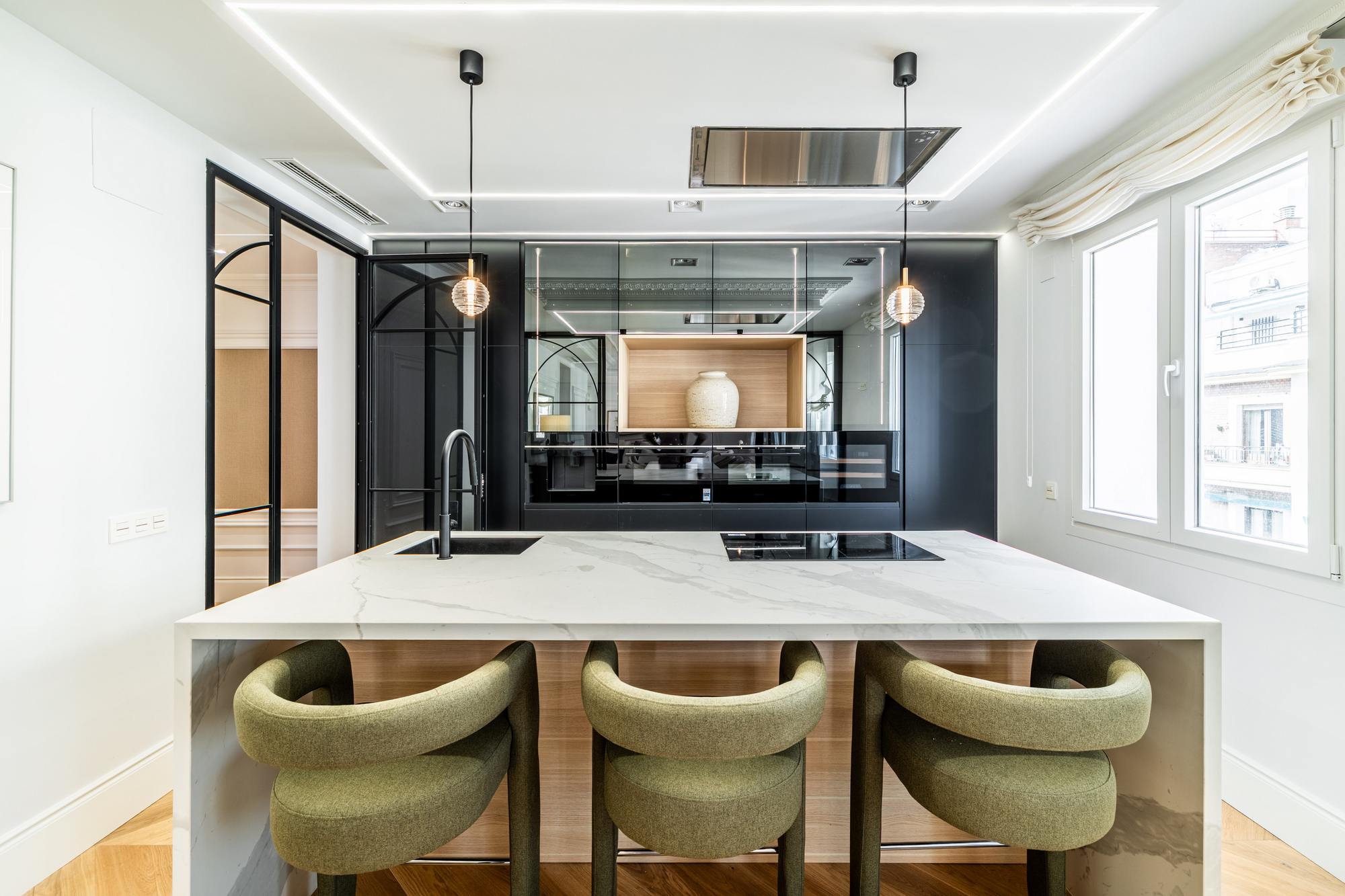 living - 316m² apartment for sale in Goya, Madrid - gallery thumbnail - 6