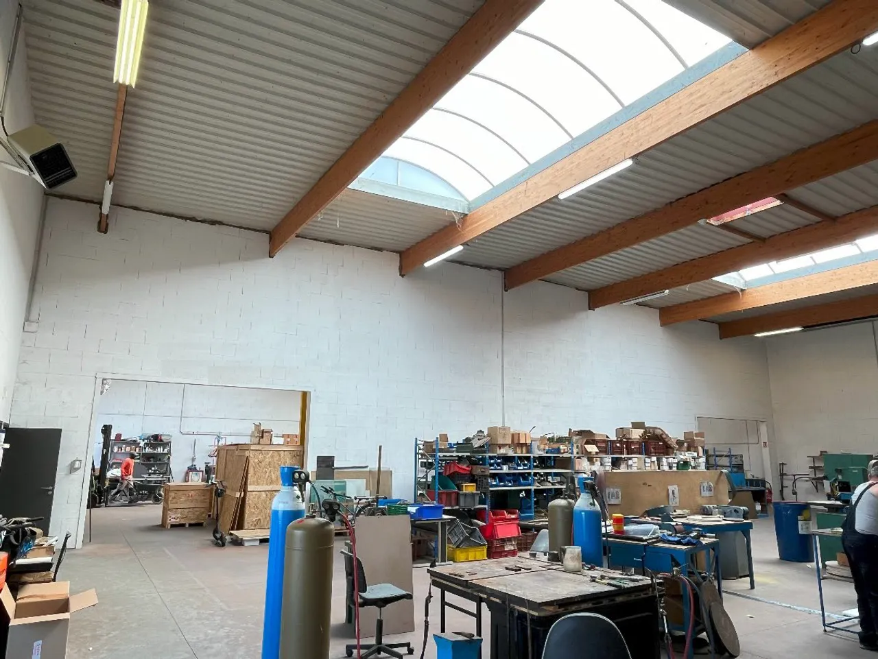 logistics - Light Industrial Premises / Offices For Rent - gallery - 3