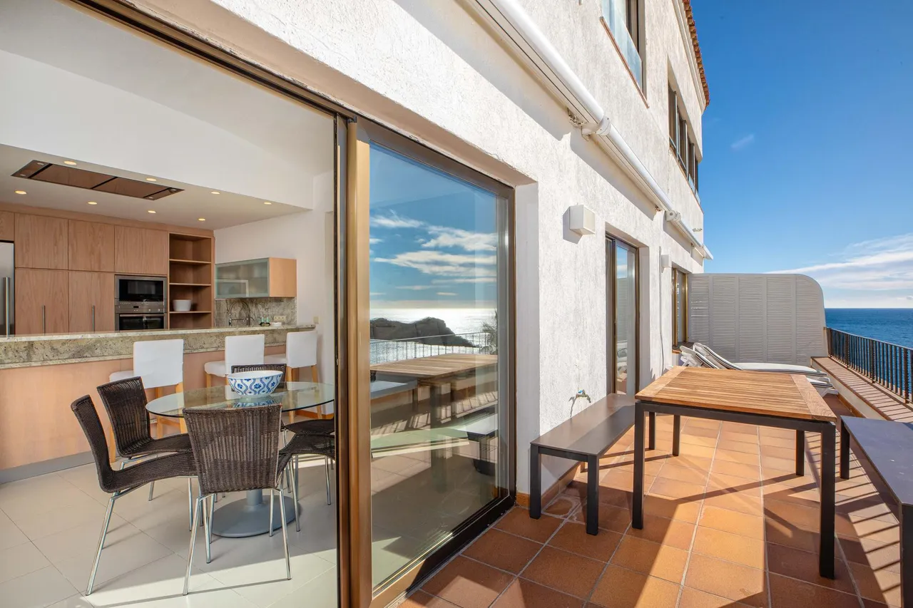 living - 141m² apartment for sale in Sa Tuna, Costa Brava - gallery - 5
